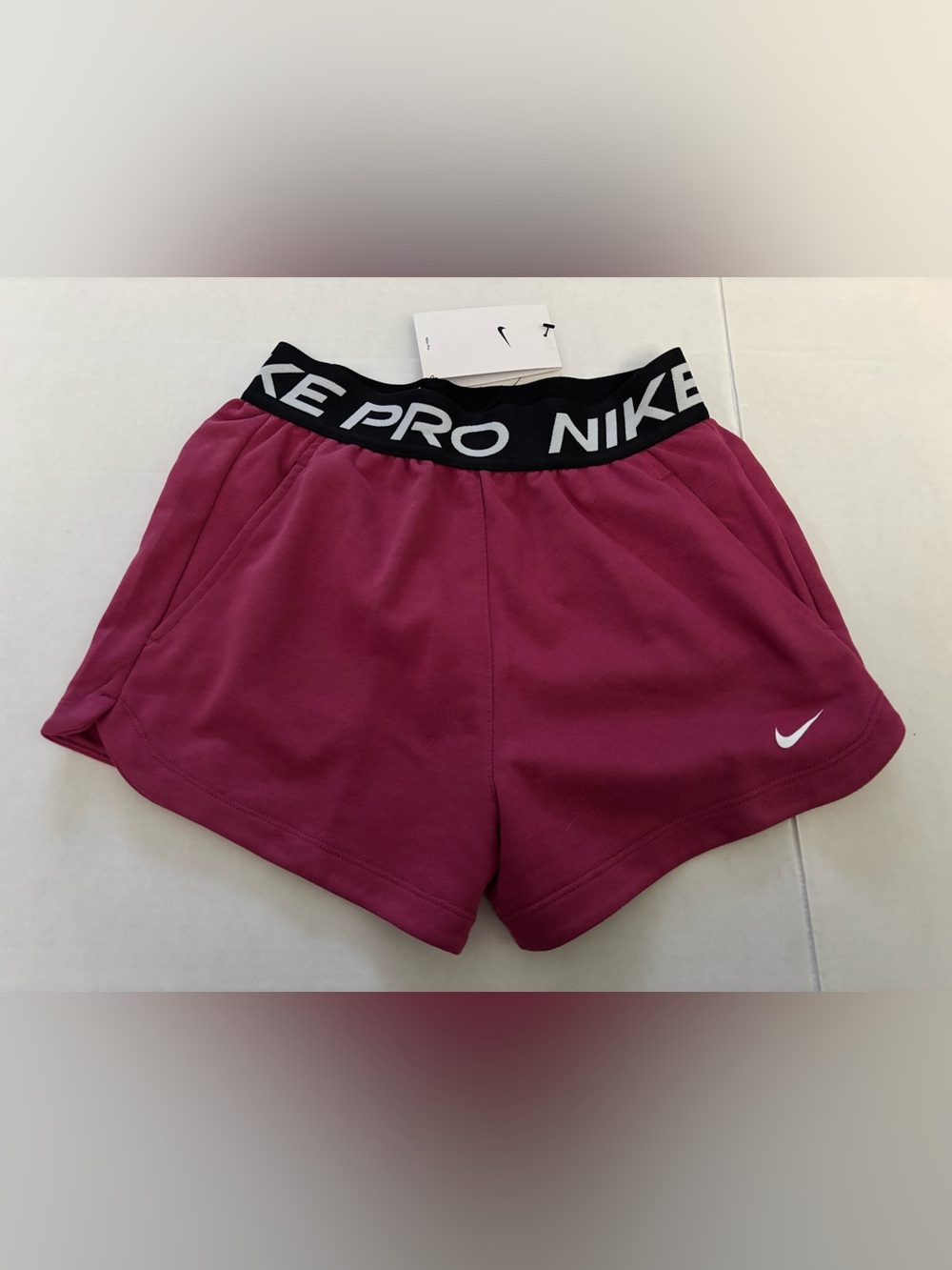 New! Girl’s Nike Pro Fleece Dri-fit training Shorts Size M